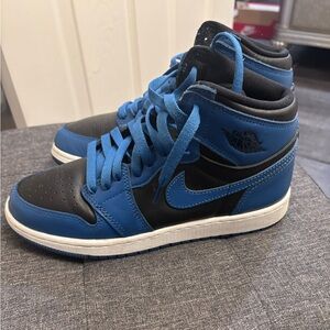 Air Jordan 1 Retro High OG GS
'Dark Marina Blue'